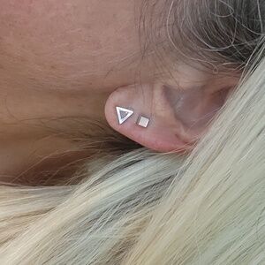 SET OF GEOMETRIC DAINTY STUD EARRINGS